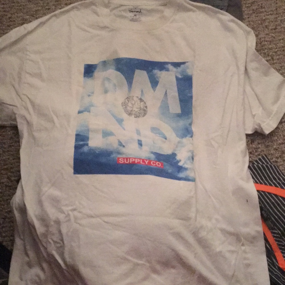 XL Diamond tee. EUC shirt. Very clean and fresh